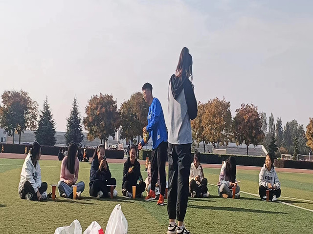 【完满班级】喜迎二十大 体育新风尚 ——商务英语学院完满班级活动集锦