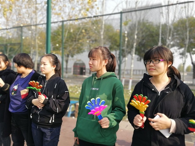 【完满班级】联谊篮球赛——数据1802班“火花青春 点燃寒冬”完满班级活动