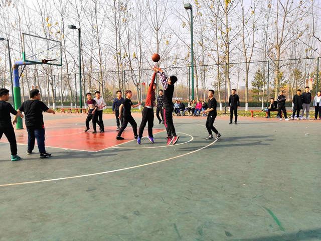 【完满班级】“聚班力 促情谊”篮球联谊赛——软件工程1803班1804班举办篮球联谊完满班级活动