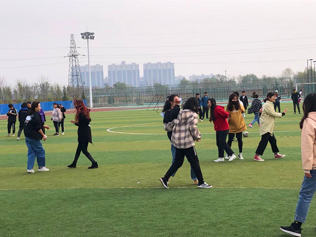 【完满班级】品生活趣味 嗅初春芬芳——数字1802班完满班级