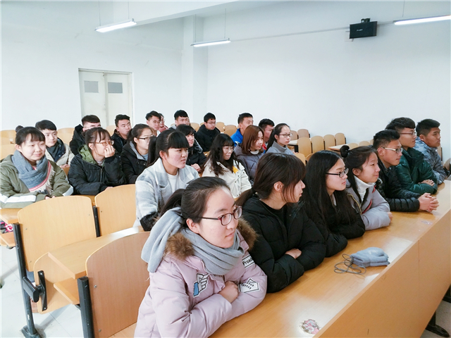 【完满班级】牢记历史 奋斗未来——淬炼商学院“创”享青春主题活动（十四）