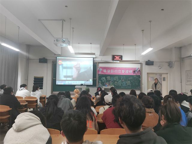 春和景明 万般美好——艺术传媒学院三月辅导员说完满活动集锦