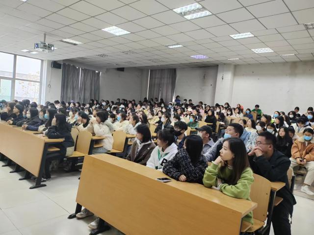 【辅导员说完满】仁爱尚礼乐 担当有责任——商务英语学院2022级辅导员说完满活动