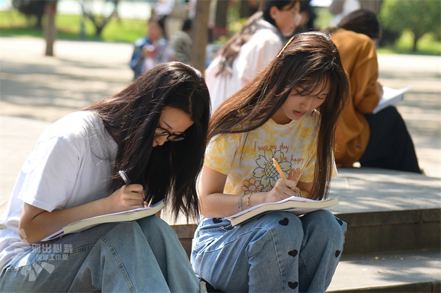 以信言情 信院学子执笔诠释成长与温情