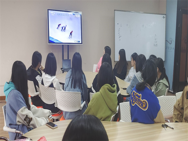 【完满班级】终点不是梦 重点是突破——商务英语学院英语2106班完满班级活动