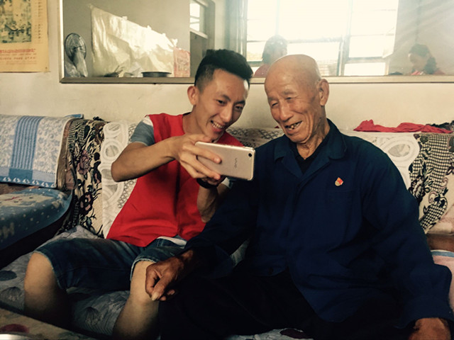 回访建国老党员 畅谈中国新发展——外语系公益基地回访之又见韩村老党员纪实