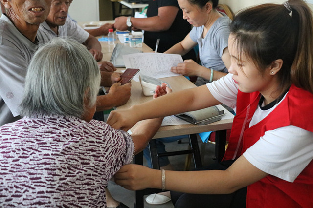 【三下乡】医疗帮扶  “青鸟”助力