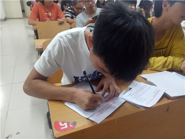 【完满班级】过去再见  未来你好——工管系“话远方·致青春”主题活动（二十七）