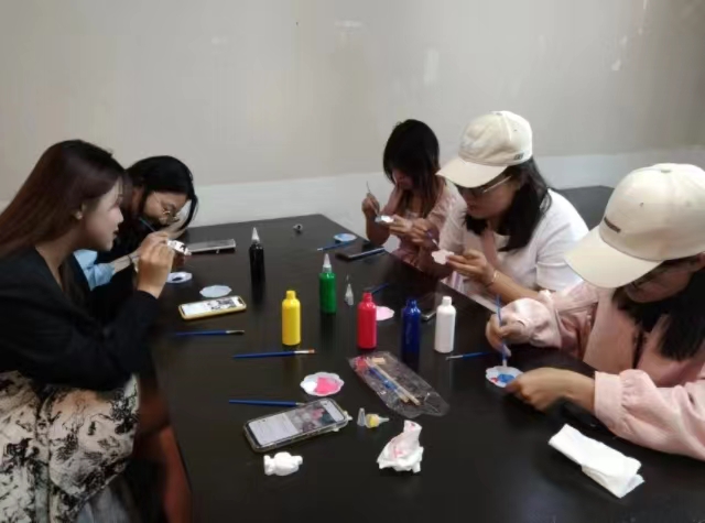 【完满团支部】缤纷时光 艺起趣享——淬炼·国际商学院财务2204班完满团支部活动