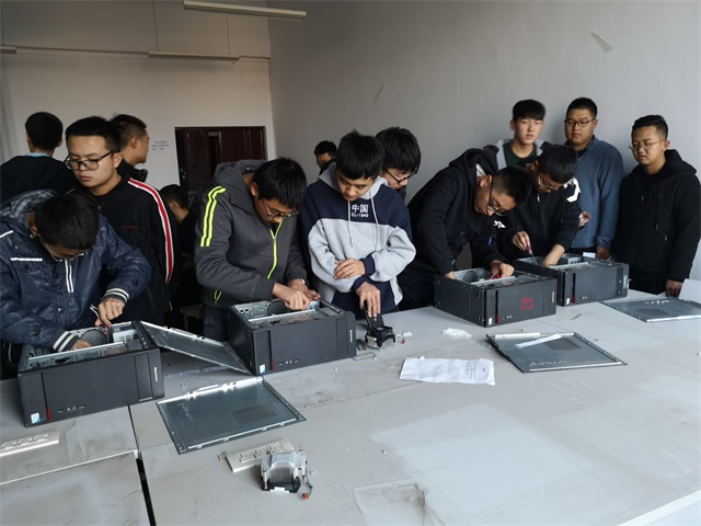 【社团快讯】第四届“e路同行”计算机综合技能大赛——享受过程,充实自我