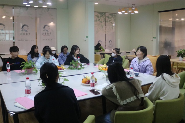 砥砺奔涌初心 绘品牌风采——商务英语学院举办工作沙龙
