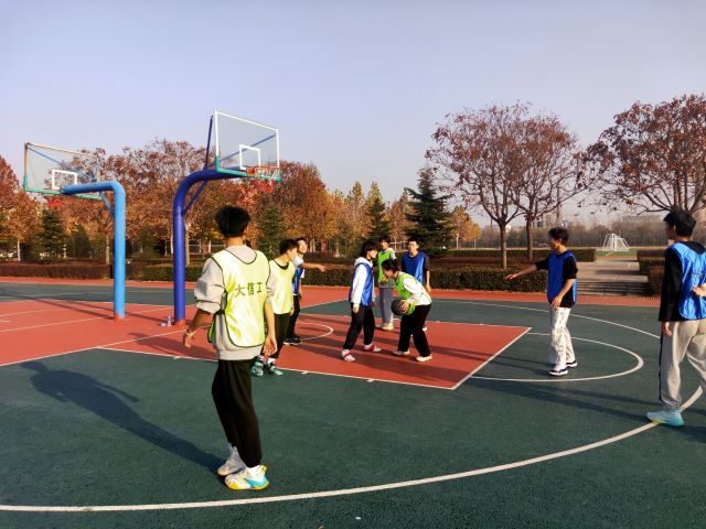 【完满团支部】篮球友谊对抗赛——大数据学院、信息工程学院计科2201班完满团支部活动