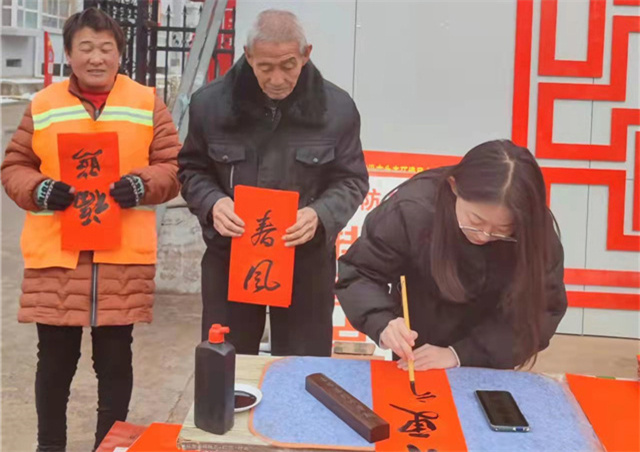 青春在基层闪光——4000余名“返家乡”学子在各地参与寒假社会实践