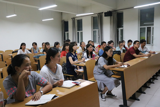 外语系2016-2017学年第一学期学生与完满工作部署大会