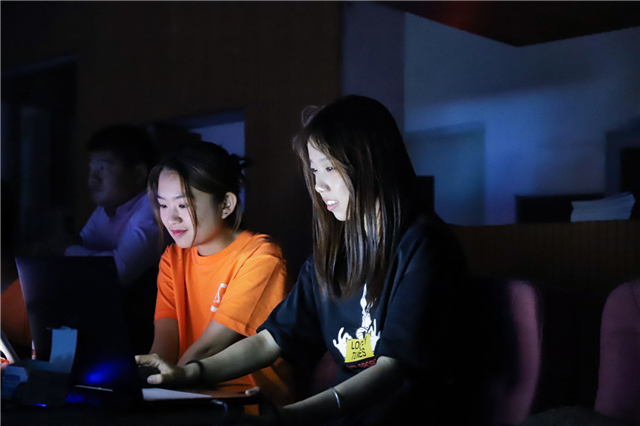 【戏剧节】燃信仰之光 看华夏未央——原创话剧《最忠的信仰》