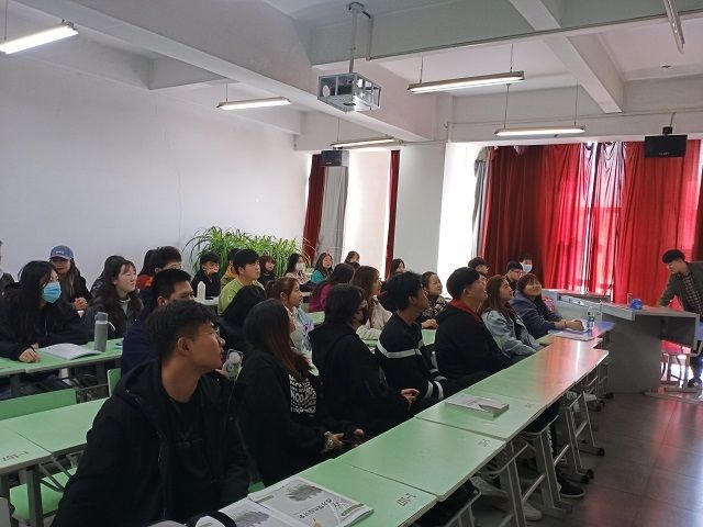 【完满班级】传爱国精神 承红色圣火——艺术传媒学院视觉1903班“弘扬爱国精神 传承红色经典”红色观影活动