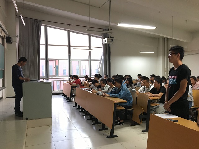 【辅导员说完满】工管系“辅导员说完满”专题活动(十七)