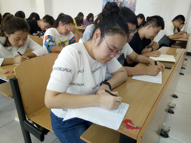 【完满班级】绚丽青春 多彩人生——淬炼商学院九月完满班级主题活动（十一）