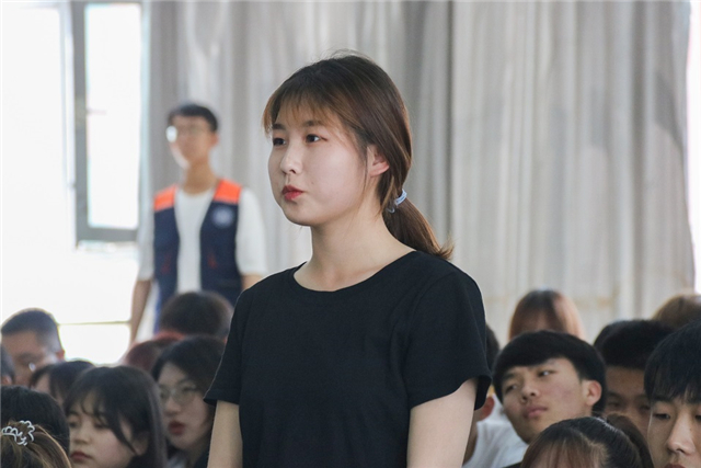 【青马工程】换个角度 感受青春芳华——第十二期“青马工程”学生骨干致远班第三期讲座