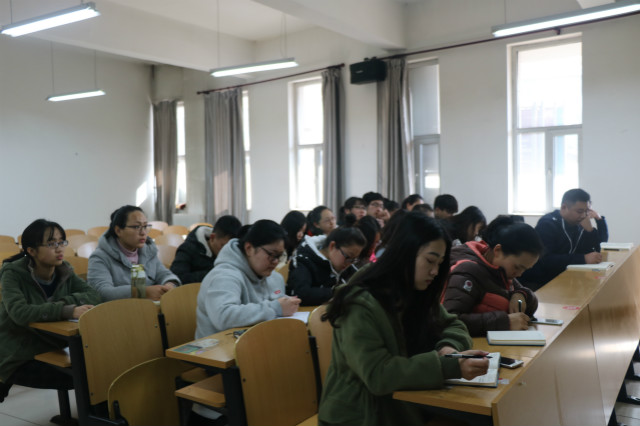 外语系召开2016-2017学年第二学期完满教育工作部署会