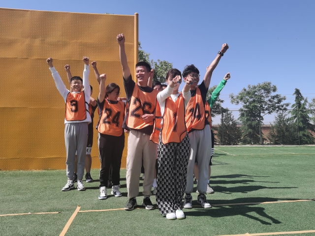 通力协作 青春激昂创辉煌——经济与管理学院开展“凝心聚力传薪火 知行合一显担当”干部培训第八期第七讲