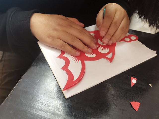 【完满班级】精美剪纸 弘扬传统经典——淬炼商学院会计2006班级完满活动