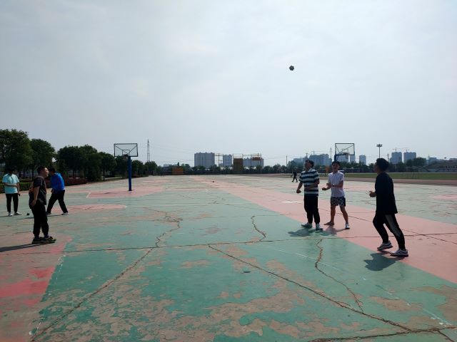 【完满班级】沙包掷准——艺术传媒学院环设1901班举行趣味扔沙包活动