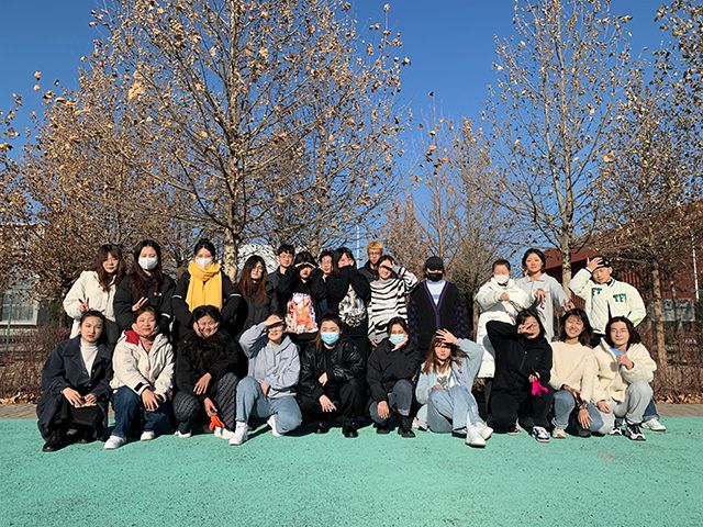 【完满班级】洋溢青春 绽放光彩——艺术传媒学院视觉传达设计1902班趣味毽球比赛