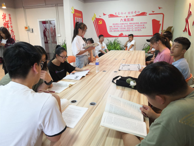 【完满班级】绚丽青春 经年遇见最美的你——经济与管理学院九月完满班级活动纪实（四）