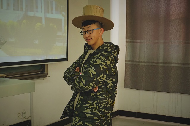 【完满班级】新意流转于心间 旧物转变于指尖——环科系动医1703班举办“创”享青春完满班级活动