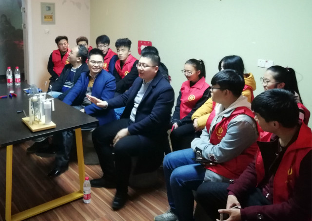 【1+1>2】信工+太行 成就E梦想——信工系公益服务培训之趣味实验教学