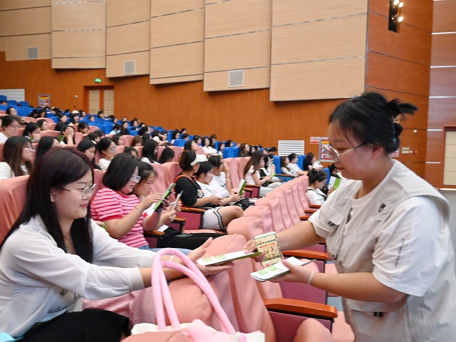 把书院理念刻进信院人的DNA里——书院师生代表书院宣讲入耳入心