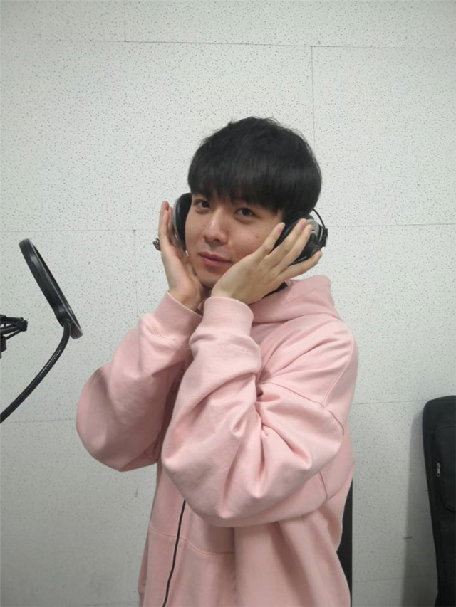 闪光的信院第261期：说唱小哥用爱诠释态度 展现独有风格