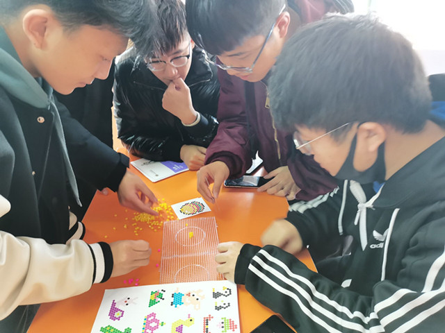 【完满班级】心灵手巧 创意无限——淬炼商学院完满班级活动