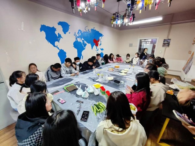 【完满团支部】当美食与美好相遇——淬炼·国际商学院资产2202班完满团支部活动