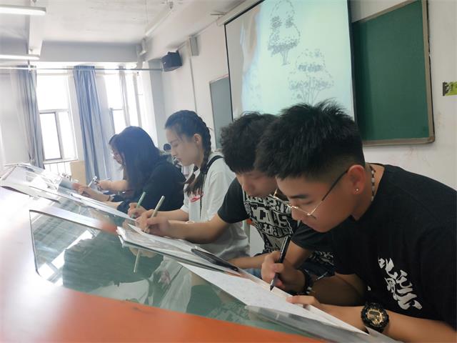 【完满班级】奇思构建 妙趣横生——艺术传媒学院环境设计1704班“画木为林 醉美名建”完满班级活动