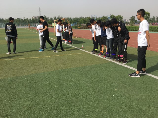 鸣奏青春旋律 抒写运动乐章——大数据学院、信息工程学院第一届“翻滚吧,体育”趣味赛(一)