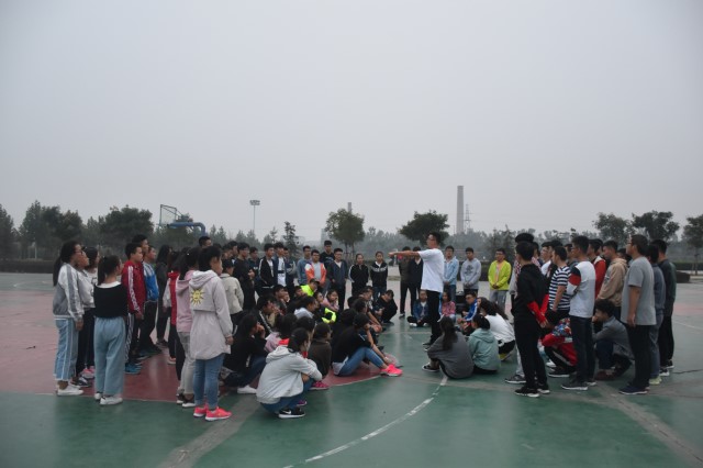 【辅导员说完满】你所不知道的嘻哈——信息工程系辅导员说完满“戏说嘻哈精神”