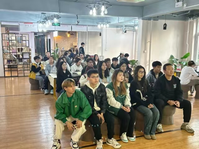书墨飘香 团结共进——经济与管理学院十月完满团支部纪实(六)