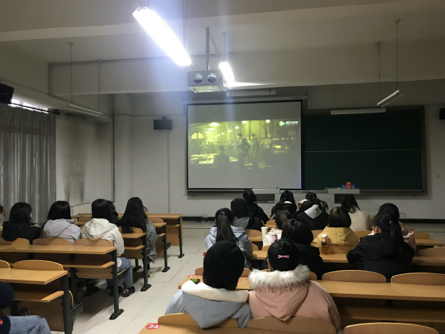 【完满班级】古韵新篇 展艺术风采——外国语言文学系经贸1901班、经贸1902班12月完满班级活动