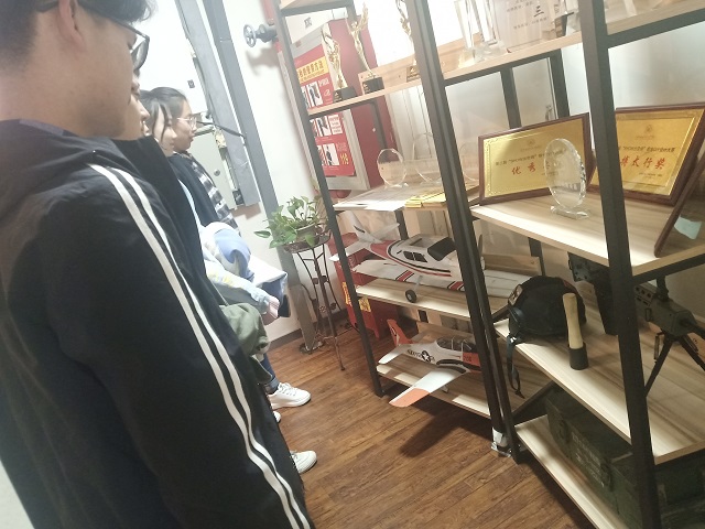 【完满班级】寸寸山河寸寸金 位卑未敢忘忧国——艺术传媒学院环设1805班举办“浩气长存 楚囊之情”爱国主义主题沙龙活动