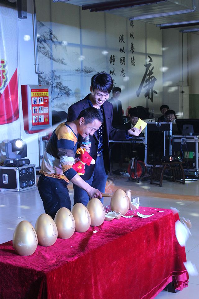 环科系“南腔北调家乡汇，喜迎新年闹新春”新年酒会圆满结束