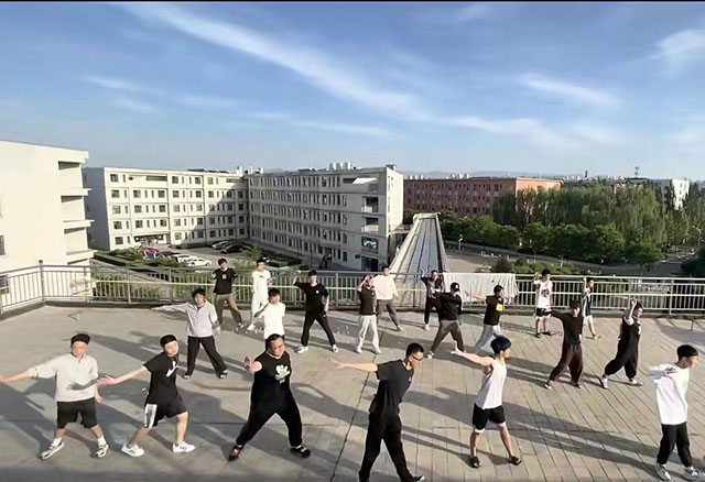 【辅导员说完满】活力专场 轻舞飞扬——大数据学院、信息工程学院21级辅导员说完满