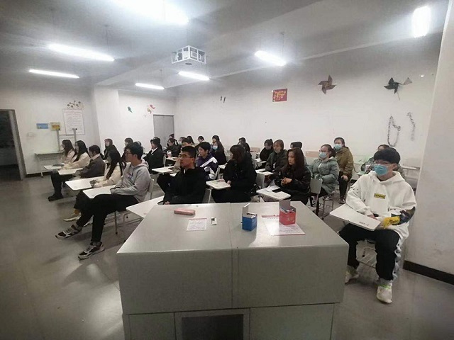 【完满班级】时光荏苒 爱国依旧——艺术传媒学院视觉2002班“爱我中华”主题观影活动