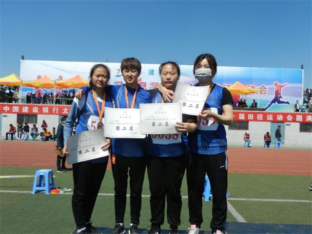 闪光的信院第162期:路再远 光再暗 也不停止前进——段瑞静