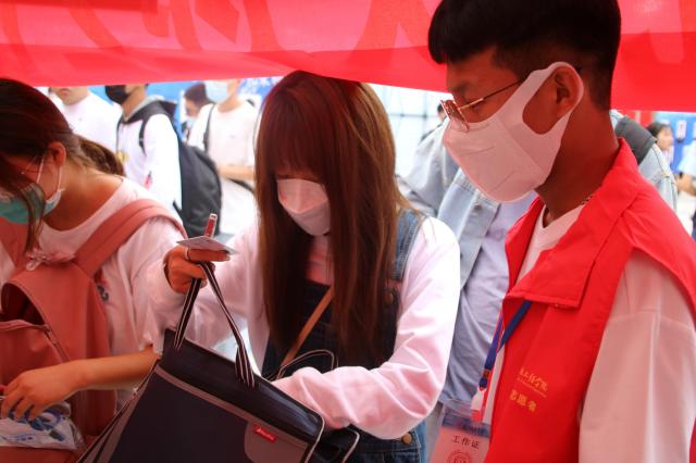 【迎新纪实】提起行囊 梦想在此启程——智能工程学院2021级迎新