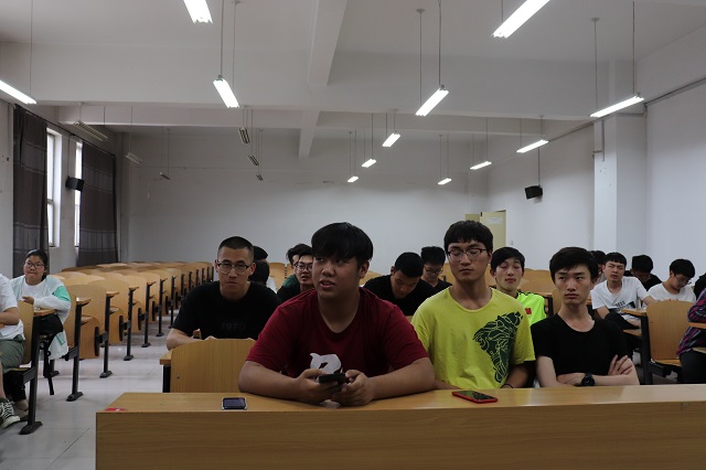 【完满班级】积极的心态是成功的一半——计科1802班主题班会