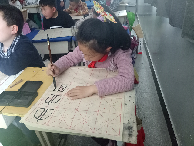 市民课堂第188期:春暖花开 篆梦文化——携手书法社走进北城小学