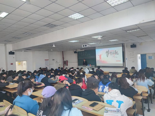 【辅导员说完满】青春飞扬 为梦想启航——艺术传媒学院环境设计18级辅导员说完满