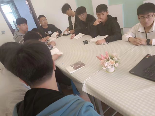 【完满团支部】书香四溢 遨游书海——远景学院远景2103班完满团支部活动